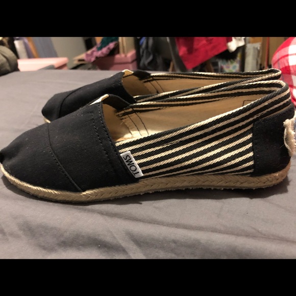 Toms